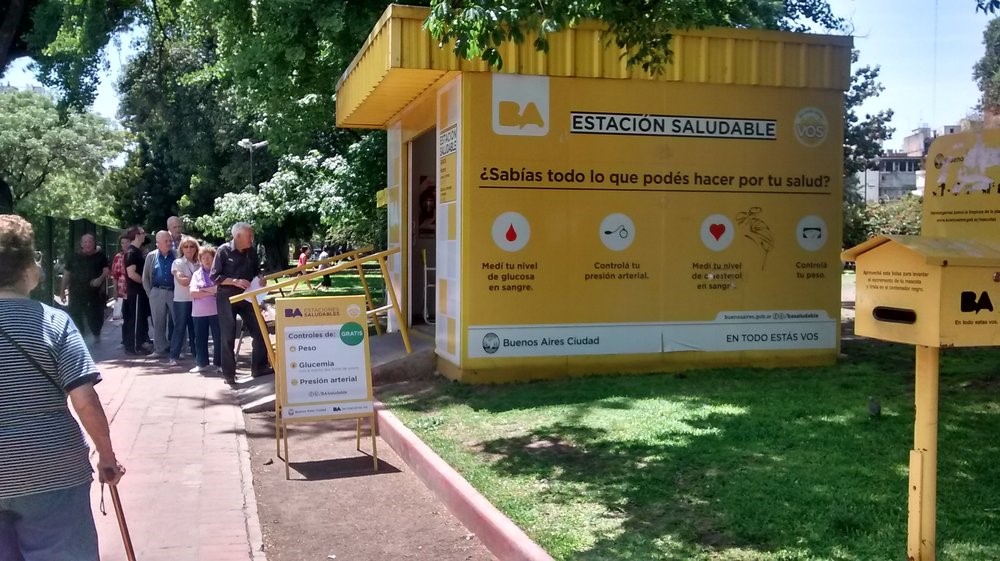 Парк «Parque Rivadavia» в Буэнос-Айресе, район Caballitо