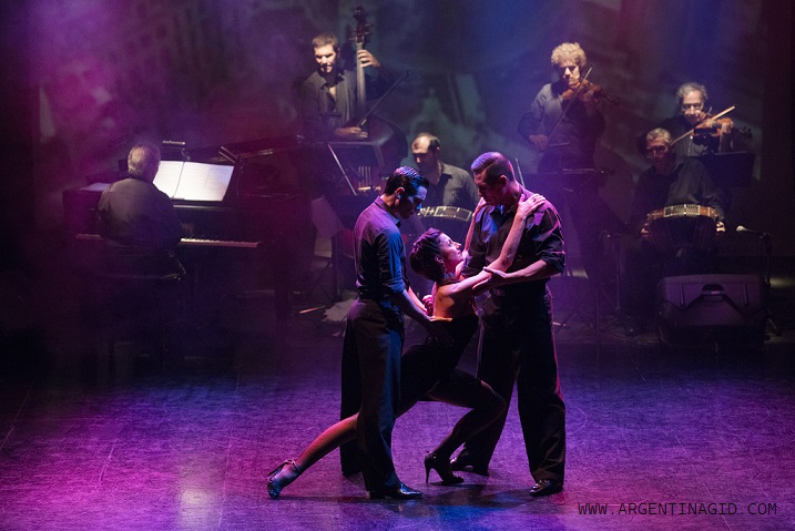 Танго-шоу в Буэнос-Айресе